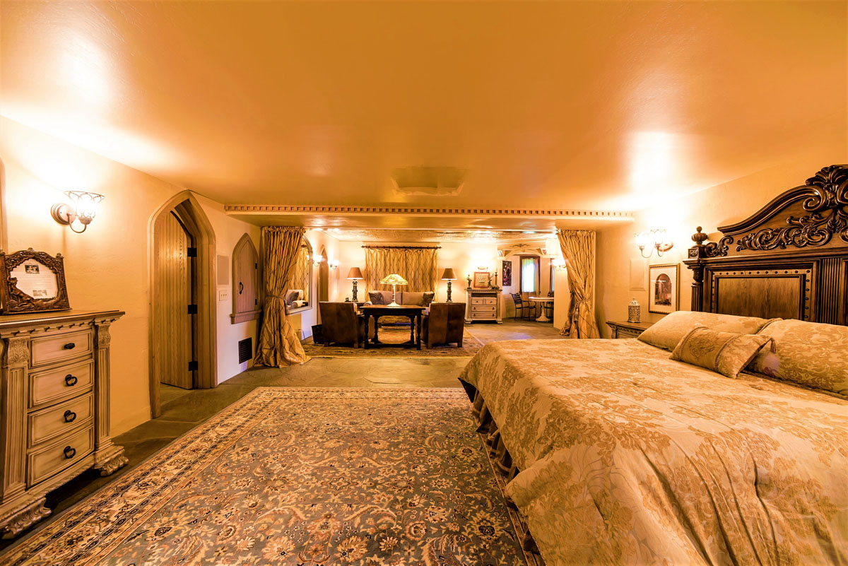 The King's Suite From $895/night for 4-guests - Highlands Castle